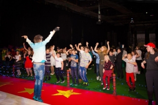 Куда школьнику пойти на танцы в Петербурге на Новый год: дискотека на Ленфильме от "АСМ-Арт"