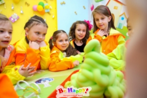 Научный день рождения ребенка от 3 лет в СПб: шоу "Повелители природы" на детский праздник в клубах Be Happy