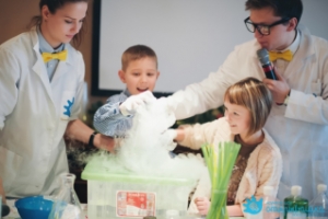 День защиты детей 2016 в СПб с крио мороженым, научными открытиями и супер дымовухой
