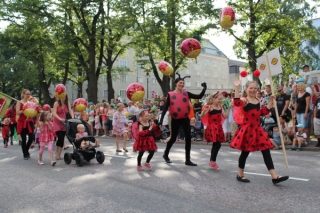 Дни моря 2014 в Котке: магазин-секондхэнд детской одежды "Малиновый сад" открыт в праздники, Финляндия