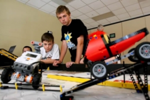 Летний городской лагерь дневного пребывания в Москве: смены от Академии LEGO Education