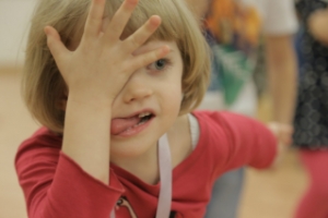 Как научить ребенка выступать на публике? Театральные занятия для детей с 4 лет, Москва