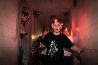 День рождения в духе "Зомби апокалипсиса" в подземном клубе "Лабиринт"