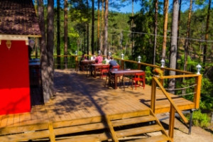 Ресторан на берегу озера в Ленинградской области: открылся гриль-бар FLANK в GREENVALD Парк Скандинавия