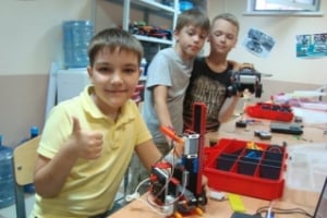 Технический кружок 2016 для мальчика в СПб в клубах "Роботрек"
