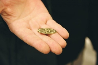 Сувенирные банкноты и жетоны из Музея истории денег в Петропавловской крепости, СПб