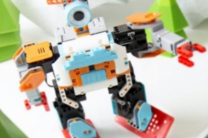 Полезные игрушки для детей 8, 9, 10 лет - умные роботы-конструкторы Jimu