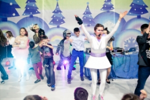 Новогодняя дискотека для детей на Ленфильме в СПб от "АСМ-Арт": как это было, фото