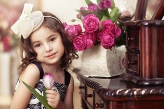 Фотографии с визажем и живыми цветами, запись на продолжение проекта "Pink flowers" в СПб