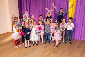 Детская дискотека в клубе "Новая история" в Санкт-Петербурге, фотоотчет