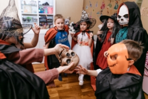 Выездной праздник для детей в СПб: оригинальные программы от "Территории мистики"