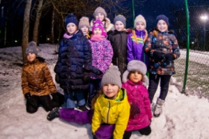 Фото: уютное Рождество в зимнем лагере "Евроклуб" под Москвой