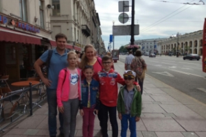 Познавательный пешеходный квест по СПб для семьи с детьми от "Мафии СПб"