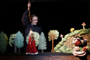 На какой спектакль сходить с ребенком 3, 4, 5, 6, 7, 8 лет в Санкт-Петербурге? "Робин-Бобин" в театре "Кукфо", фото