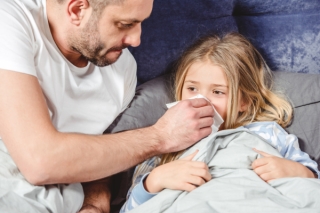 Как отличить аллергию от ОРВИ и как понять, на что именно у ребенка аллергическая реакция? Врач-педиатр Euromed Kids отвечает на вопросы родителей