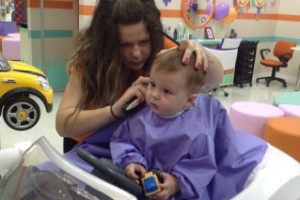 Где подстричь ребенка в Хабаровске со скидкой? Акция буднего дня в "Воображуле"