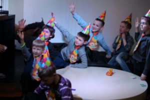 Скидки на проведение детского дня рождения в антикафе "НЕвзрослые", СПб