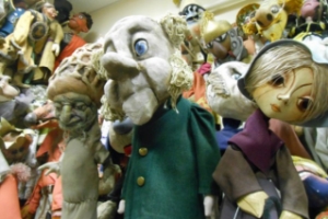 Интересные экскурсии для детей в СПб: путешествие в Большой Театр Кукол с центром "Поколение NEXT"