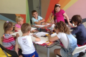 Творческий летний лагерь "Школа юных талантов" в арт-центре "Ё kids на Невском 76", фотоотчет