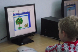 В Детской технологической школе "Легокомп" в районе ЖБИ открылось компьютерное отделение