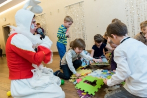 Новогодняя йога-ёлка для детей от 5 до 15 лет в центре "Сундарья", СПб