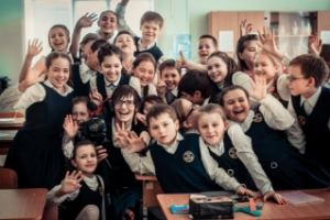 Фильм на выпускной в Екатеринбурге: как проходят съемочные дни для выпускных классов в Уральской школе креатива