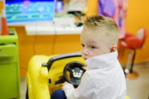 Где постричь ребенка в Москве? Детские парикмахерские "Прическин"