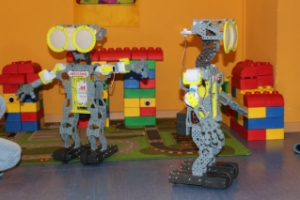 Роботы-Меканоиды в "Леготеке", СПб, фото