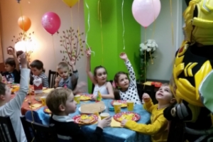Где отметить детский день рождения в Москве, ЮВАО? Осенние скидки от антикафе "Комнаты"
