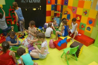 Экономные каникулы 2017: детская дневная программа в "Конструландии", Екатеринбург