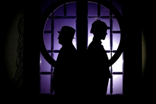 Хороший спектакль для подростков в Москве: детективный сериал "Шерлок" в Театре теней